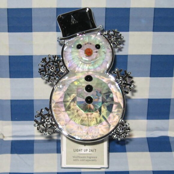 BBW White Barn Wallflowers Crystal Snowman Fragrance Nightlight Plug NEW - Picture 1 of 6